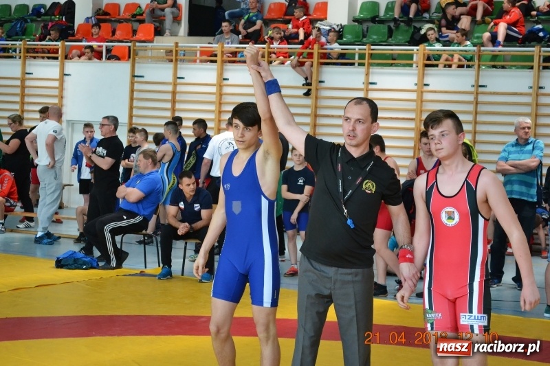 Zdjęcie w galerii na portalu naszraciborz.pl: Medale zapaśników raciborskiej Unii na zawodach w Janowie Lubelskim wiadomości z regionu