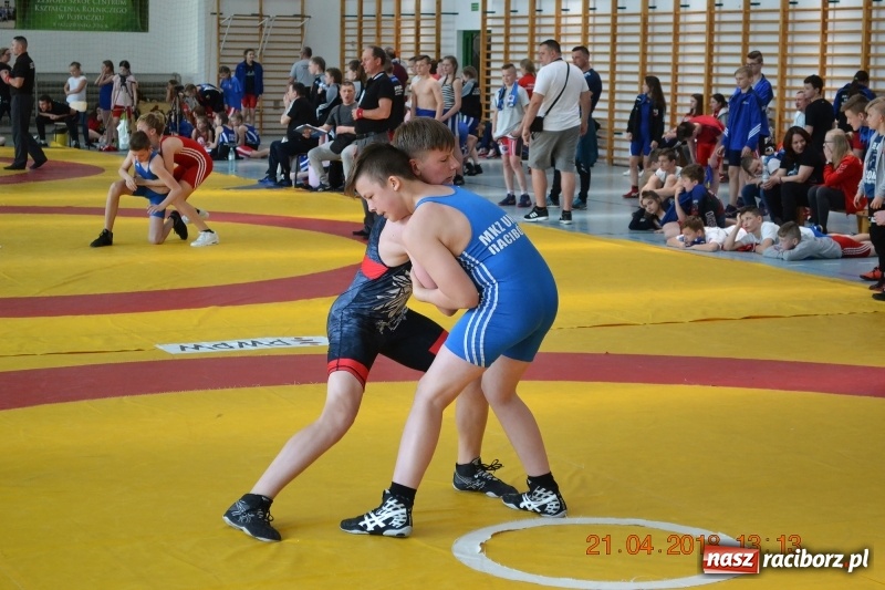 Zdjęcie w galerii na portalu naszraciborz.pl: Medale zapaśników raciborskiej Unii na zawodach w Janowie Lubelskim wiadomości z regionu