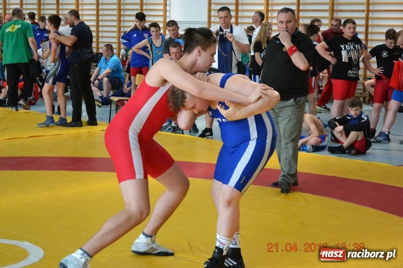 Zdjęcie w galerii na portalu naszraciborz.pl: Medale zapaśników raciborskiej Unii na zawodach w Janowie Lubelskim wiadomości z regionu