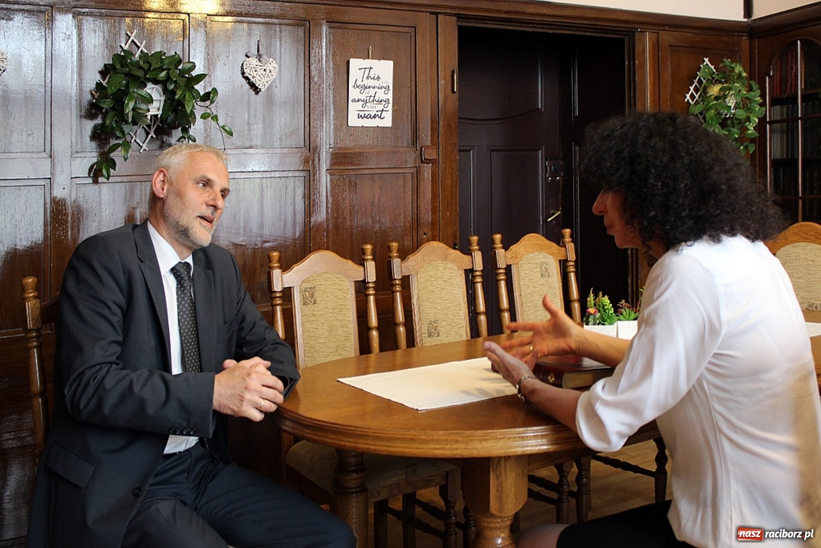 Zdjęcie w galerii na portalu naszraciborz.pl: Matematyka, Temida, I LO, czyli kolejne spotkanie z absolwentem w I LO wiadomości z regionu