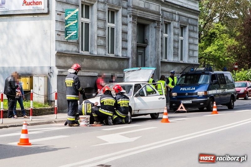 Zdjęcie w galerii na portalu naszraciborz.pl: Na wysokości Kauflandu zderzyły się golf i polo wiadomości z regionu