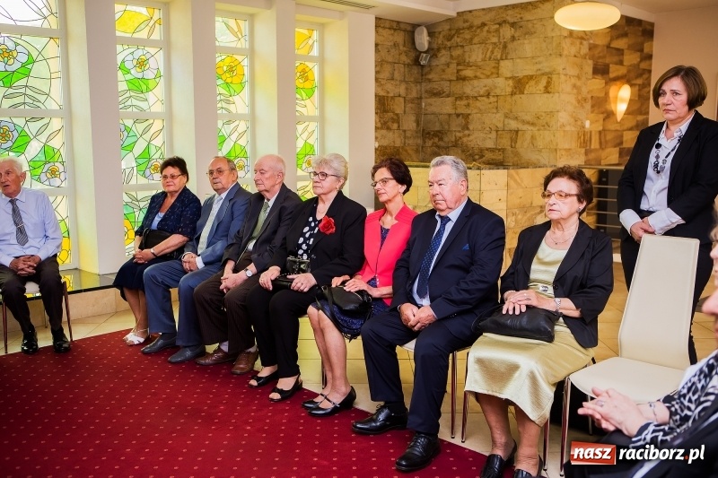 Zdjęcie w galerii na portalu naszraciborz.pl: 50 lat minęło jak jeden dzień... Jubileusze w USC wiadomości z regionu