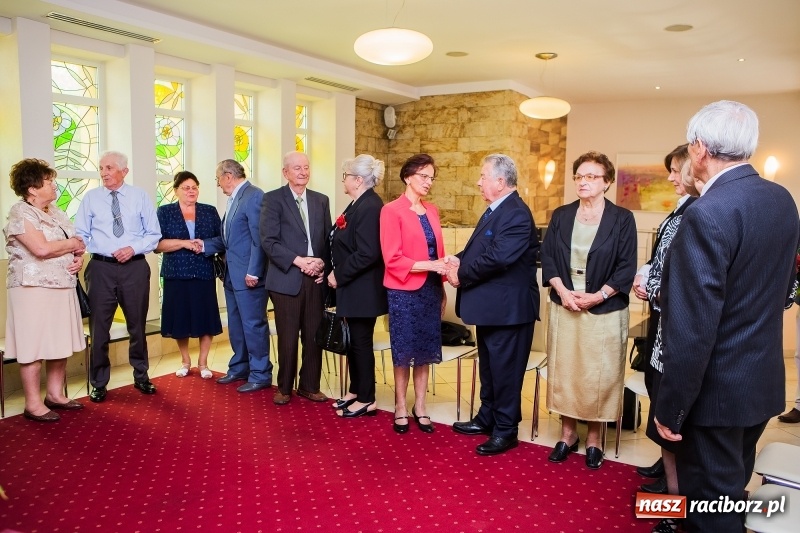 Zdjęcie w galerii na portalu naszraciborz.pl: 50 lat minęło jak jeden dzień... Jubileusze w USC wiadomości z regionu