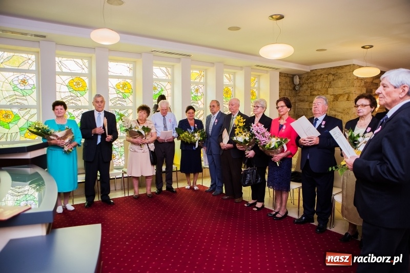 Zdjęcie w galerii na portalu naszraciborz.pl: 50 lat minęło jak jeden dzień... Jubileusze w USC wiadomości z regionu