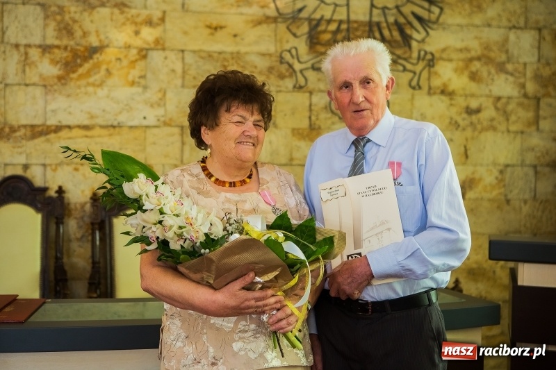 Zdjęcie w galerii na portalu naszraciborz.pl: 50 lat minęło jak jeden dzień... Jubileusze w USC wiadomości z regionu