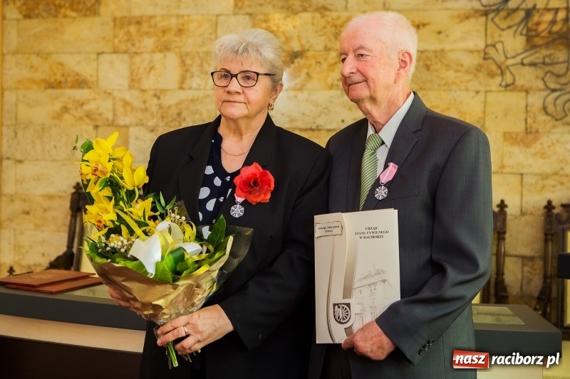 Zdjęcie w galerii na portalu naszraciborz.pl: 50 lat minęło jak jeden dzień... Jubileusze w USC wiadomości z regionu