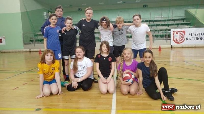 Zdjęcie w galerii na portalu naszraciborz.pl: Mistrzostwa Raciborza w Dwa Ognie wiadomości z regionu