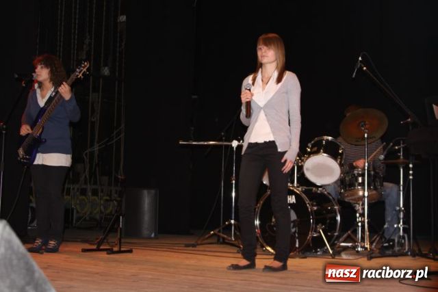 Zdjęcie w galerii na portalu naszraciborz.pl: Tu, na pniu ziemi raciborskiej rodzą się artyści... wiadomości z regionu