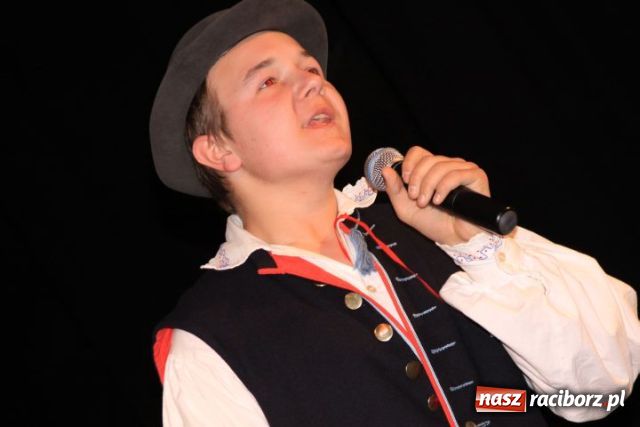 Zdjęcie w galerii na portalu naszraciborz.pl: Tu, na pniu ziemi raciborskiej rodzą się artyści... wiadomości z regionu