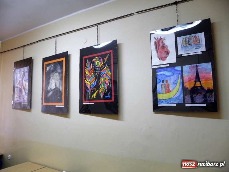 Zdjęcie w galerii na portalu naszraciborz.pl: Znane i nieznane, czyli wystawa prac wychowanków MDK w PWSZ wiadomości z regionu