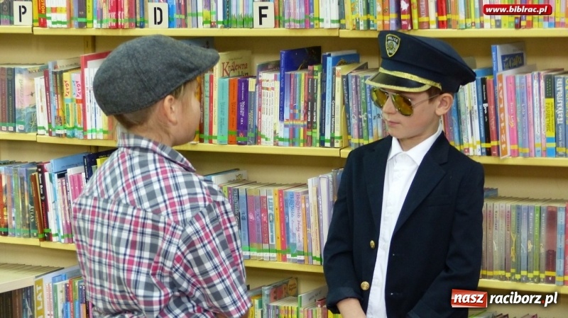 Zdjęcie w galerii na portalu naszraciborz.pl: Adam Bahdaj na Światowy Dzień Książki w raciborskiej bibliotece wiadomości z regionu