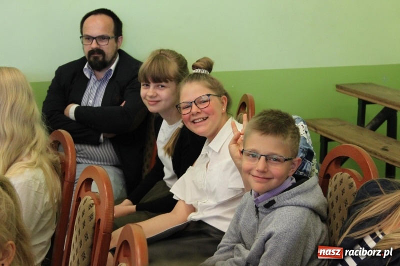 Zdjęcie w galerii na portalu naszraciborz.pl: XI konkurs recytatorski w GOK w Kobyli wiadomości z regionu