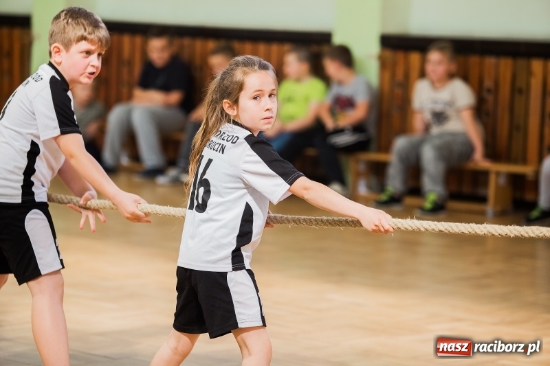 Zdjęcie w galerii na portalu naszraciborz.pl: Turniej Gier i Zabaw w Borucinie. Krzanowice najlepsze wiadomości z regionu