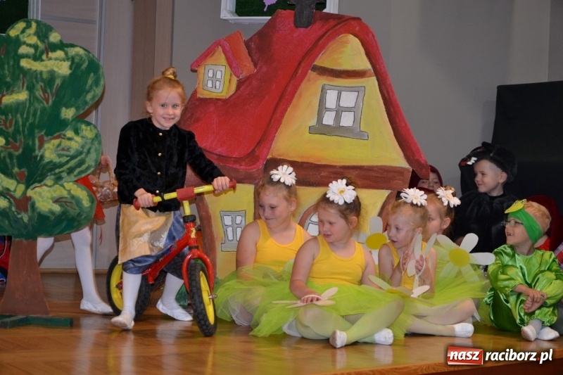 Zdjęcie w galerii na portalu naszraciborz.pl: XXVI Międzynarodowy Przegląd Teatrzyków Przedszkolnych wiadomości z regionu