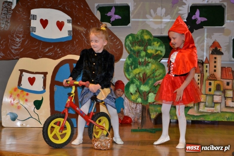 Zdjęcie w galerii na portalu naszraciborz.pl: XXVI Międzynarodowy Przegląd Teatrzyków Przedszkolnych wiadomości z regionu