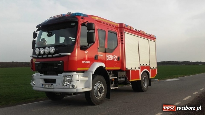 Zdjęcie w galerii na portalu naszraciborz.pl: Druhowie z Krzanowic przesiedli się do nowiutkiego volvo  wiadomości z regionu