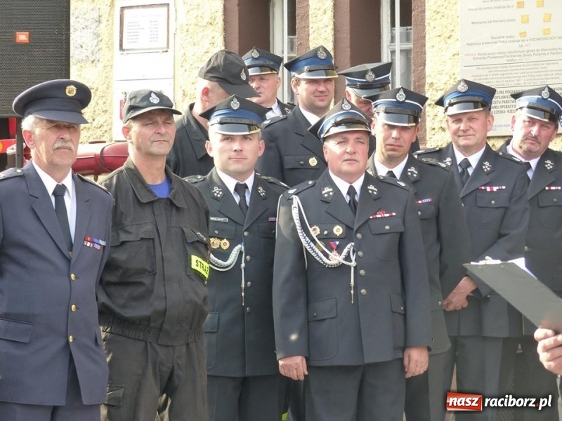 Zdjęcie w galerii na portalu naszraciborz.pl: Druhowie z Krzanowic przesiedli się do nowiutkiego volvo  wiadomości z regionu