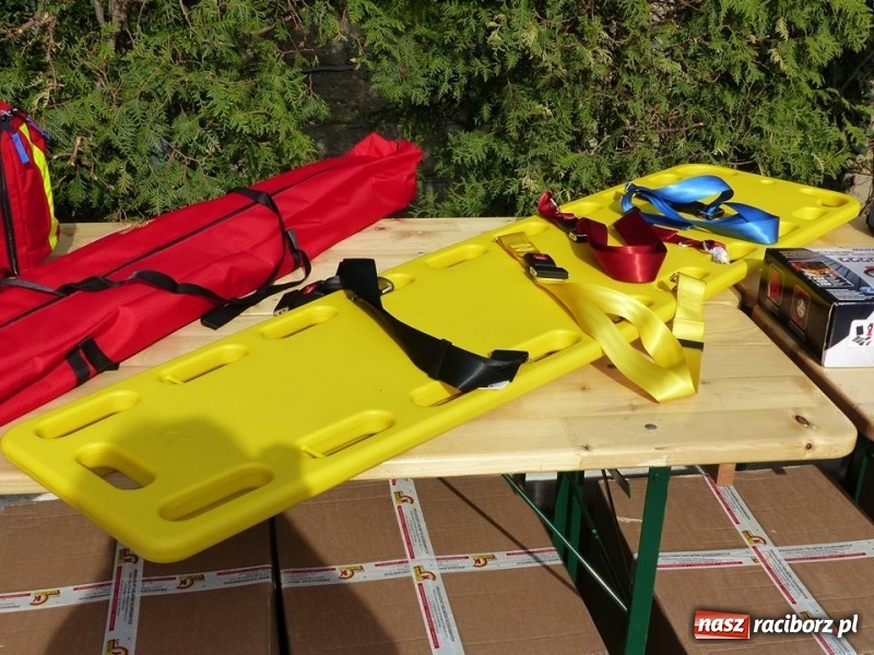 Zdjęcie w galerii na portalu naszraciborz.pl: Druhowie z Krzanowic przesiedli się do nowiutkiego volvo  wiadomości z regionu