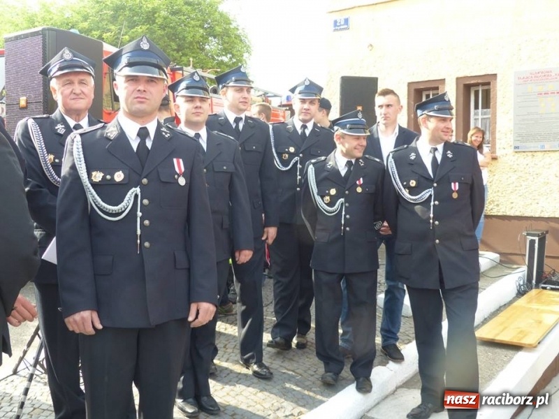 Zdjęcie w galerii na portalu naszraciborz.pl: Druhowie z Krzanowic przesiedli się do nowiutkiego volvo  wiadomości z regionu