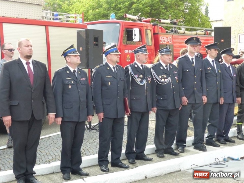 Zdjęcie w galerii na portalu naszraciborz.pl: Druhowie z Krzanowic przesiedli się do nowiutkiego volvo  wiadomości z regionu