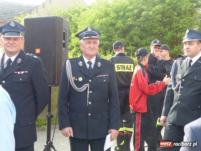 Zdjęcie w galerii na portalu naszraciborz.pl: Druhowie z Krzanowic przesiedli się do nowiutkiego volvo  wiadomości z regionu