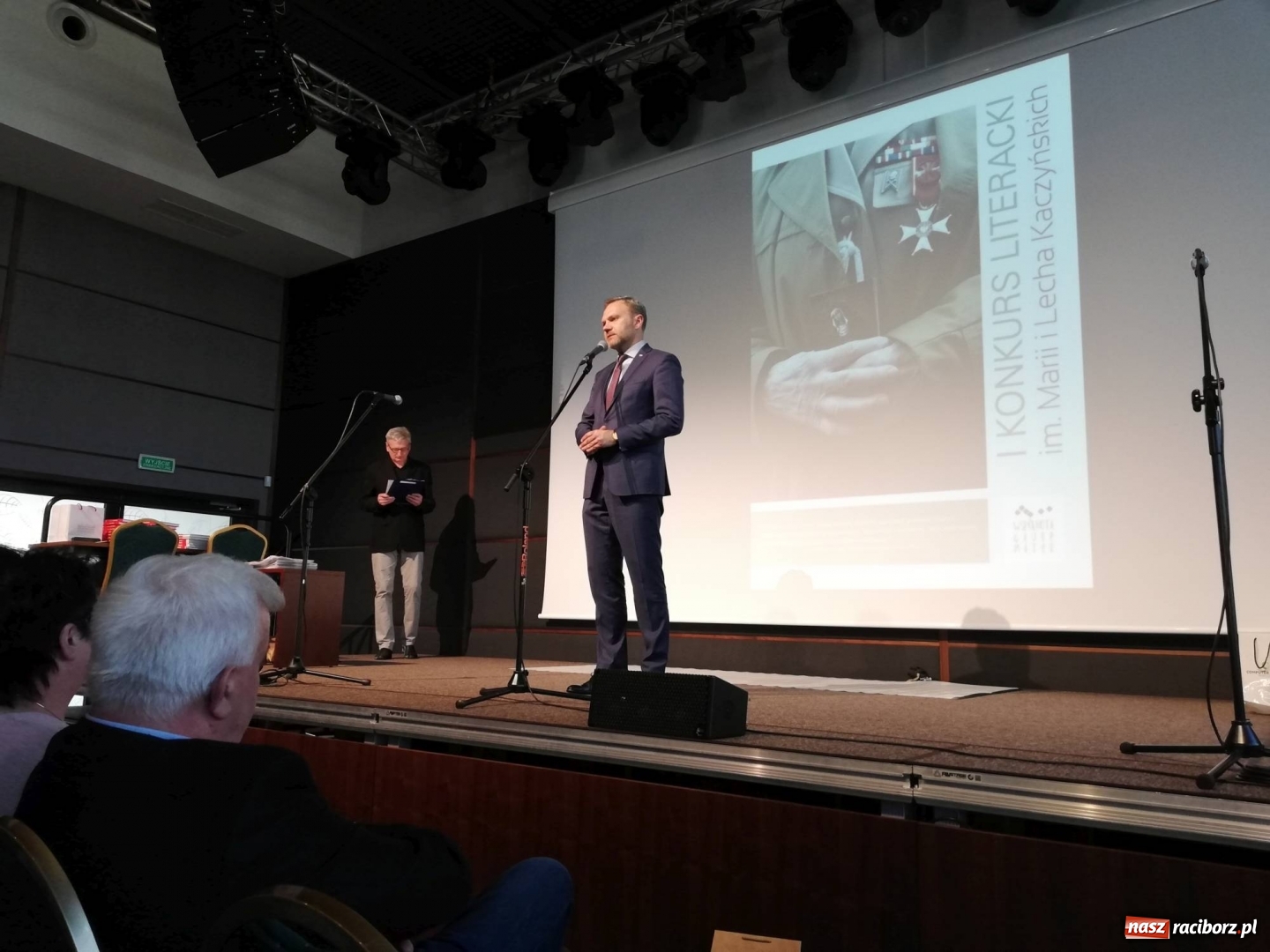 Zdjęcie w galerii na portalu naszraciborz.pl: Uczennice Ekonomika nagrodzone w I edycji Konkursu Literackiego im. Marii i Lecha Kaczyńskich wiadomości z regionu