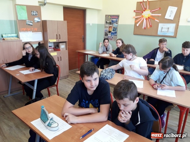 Zdjęcie w galerii na portalu naszraciborz.pl: Polsko-niemieckie łamigłówki językowe w SP1  wiadomości z regionu