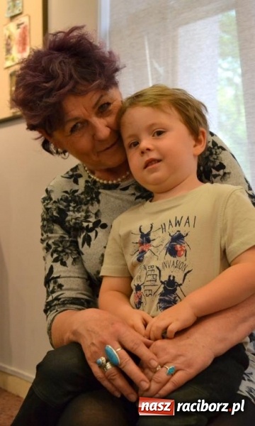 Zdjęcie w galerii na portalu naszraciborz.pl: Wernisaż wystawy Art Journal - Wyrazić Siebie w Galerii Obok wiadomości z regionu