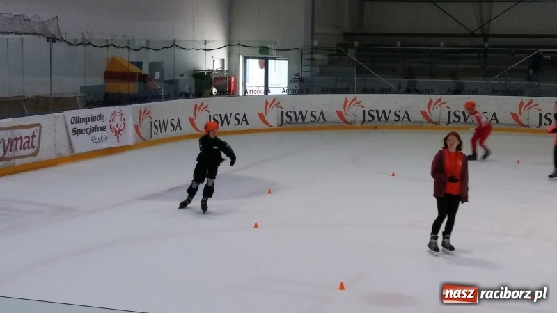 Zdjęcie w galerii na portalu naszraciborz.pl: Zawodnicy Animusz Racibórz na XIX Mityngu w łyżwiarstwie szybkim wiadomości z regionu