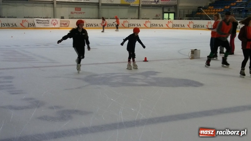 Zdjęcie w galerii na portalu naszraciborz.pl: Zawodnicy Animusz Racibórz na XIX Mityngu w łyżwiarstwie szybkim wiadomości z regionu