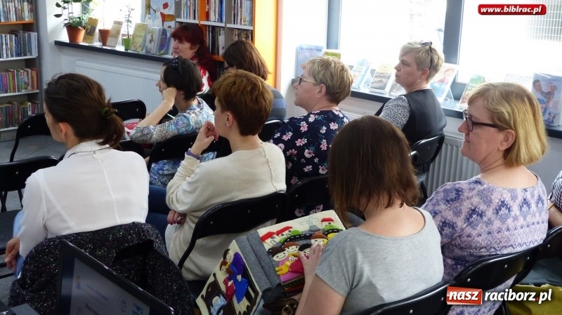 Zdjęcie w galerii na portalu naszraciborz.pl: W głowie się nie mieści! Dr Wanda Matras-Mastalerz szkoliła rodziców w Raciborzu  wiadomości z regionu