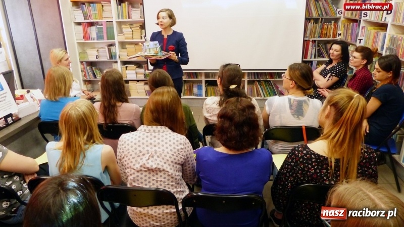 Zdjęcie w galerii na portalu naszraciborz.pl: W głowie się nie mieści! Dr Wanda Matras-Mastalerz szkoliła rodziców w Raciborzu  wiadomości z regionu