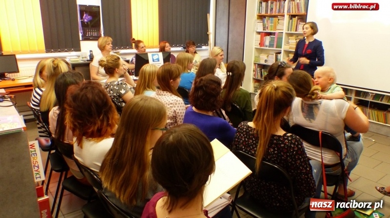 Zdjęcie w galerii na portalu naszraciborz.pl: W głowie się nie mieści! Dr Wanda Matras-Mastalerz szkoliła rodziców w Raciborzu  wiadomości z regionu