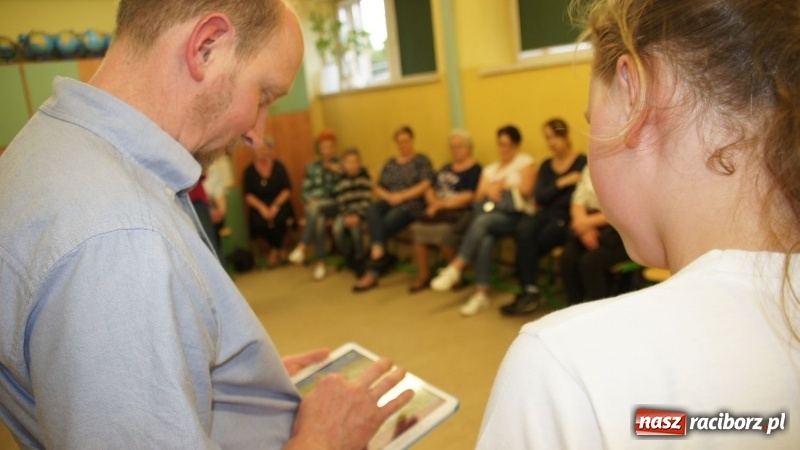 Zdjęcie w galerii na portalu naszraciborz.pl: W Nędzy za pomocą robota zaplanowali trasę po Europie  wiadomości z regionu