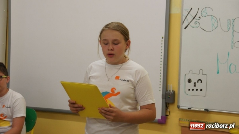 Zdjęcie w galerii na portalu naszraciborz.pl: W Nędzy za pomocą robota zaplanowali trasę po Europie  wiadomości z regionu