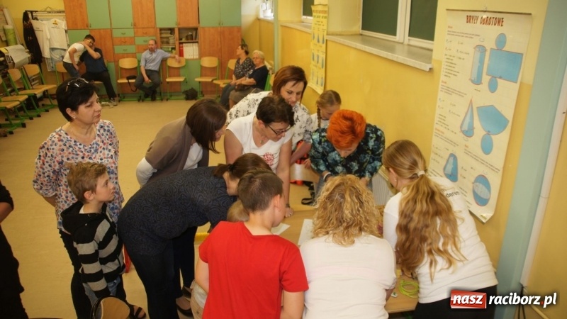 Zdjęcie w galerii na portalu naszraciborz.pl: W Nędzy za pomocą robota zaplanowali trasę po Europie  wiadomości z regionu