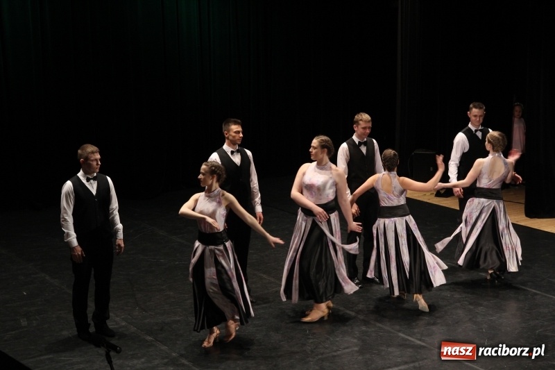 Zdjęcie w galerii na portalu naszraciborz.pl: Taneczne popisy w RCK za sprawą Festiwalu Twórczości Artystycznej wiadomości z regionu