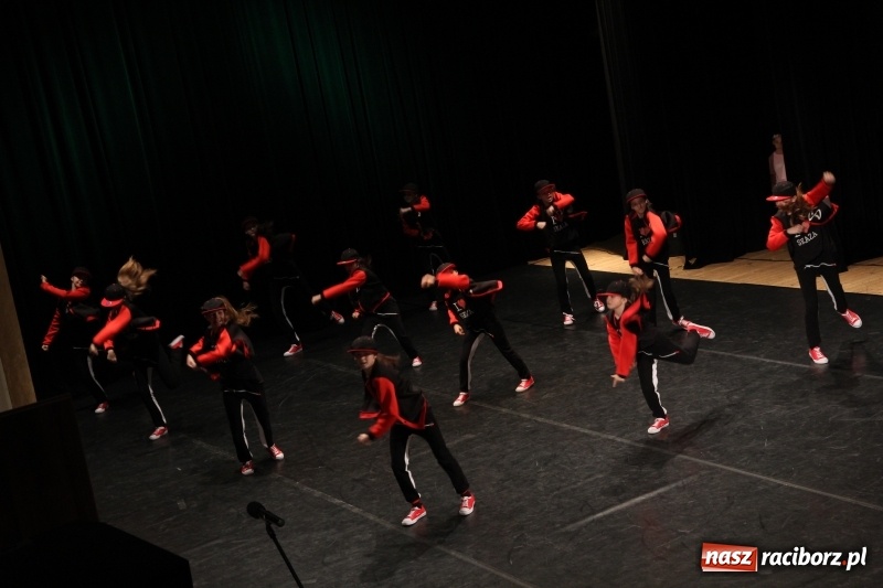 Zdjęcie w galerii na portalu naszraciborz.pl: Taneczne popisy w RCK za sprawą Festiwalu Twórczości Artystycznej wiadomości z regionu