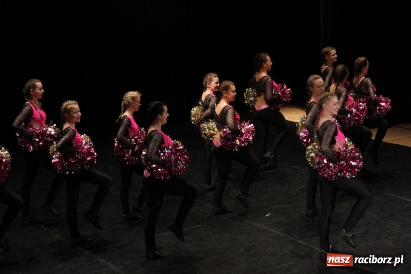 Zdjęcie w galerii na portalu naszraciborz.pl: Taneczne popisy w RCK za sprawą Festiwalu Twórczości Artystycznej wiadomości z regionu
