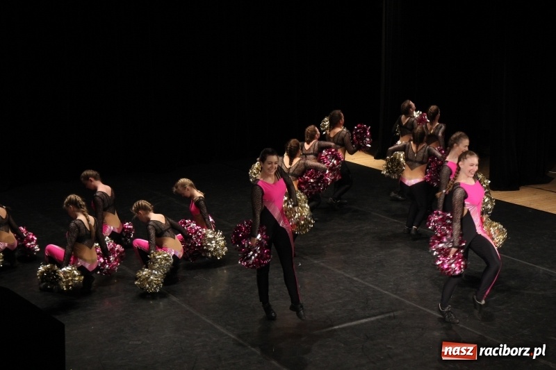 Zdjęcie w galerii na portalu naszraciborz.pl: Taneczne popisy w RCK za sprawą Festiwalu Twórczości Artystycznej wiadomości z regionu
