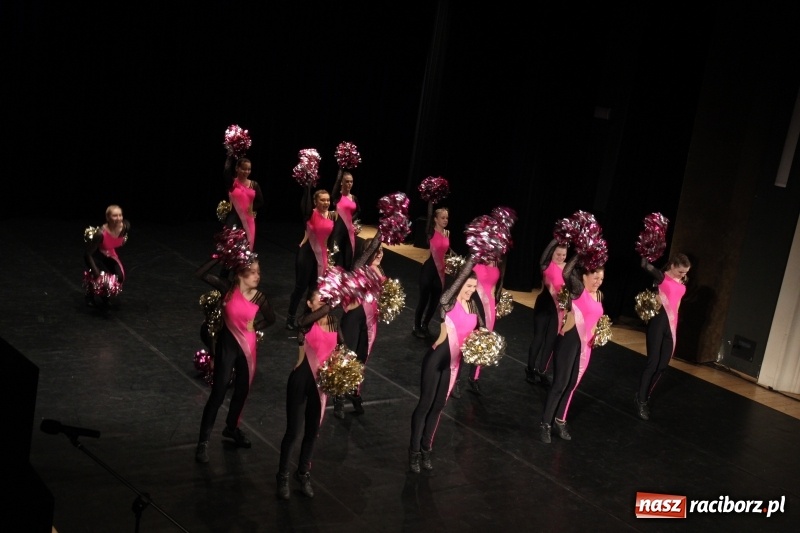 Zdjęcie w galerii na portalu naszraciborz.pl: Taneczne popisy w RCK za sprawą Festiwalu Twórczości Artystycznej wiadomości z regionu