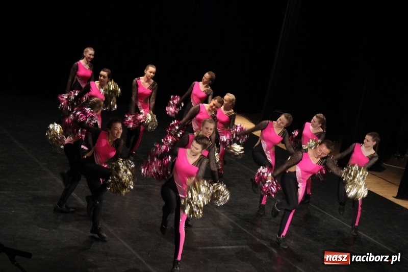 Zdjęcie w galerii na portalu naszraciborz.pl: Taneczne popisy w RCK za sprawą Festiwalu Twórczości Artystycznej wiadomości z regionu
