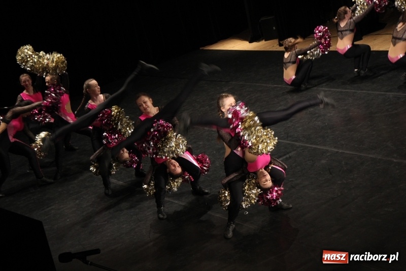 Zdjęcie w galerii na portalu naszraciborz.pl: Taneczne popisy w RCK za sprawą Festiwalu Twórczości Artystycznej wiadomości z regionu