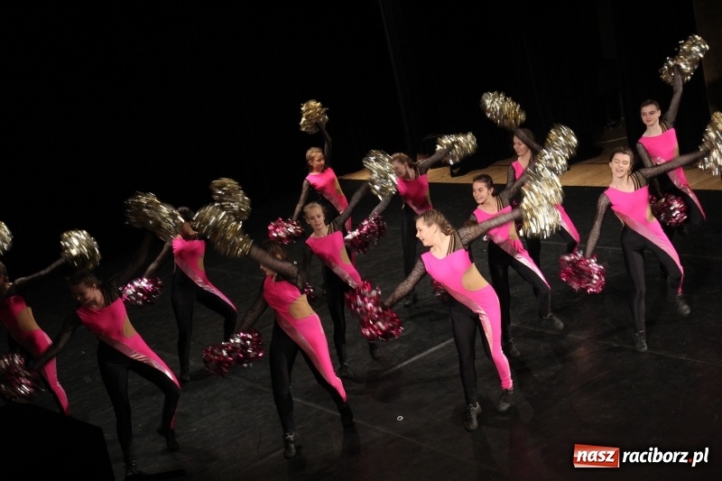 Zdjęcie w galerii na portalu naszraciborz.pl: Taneczne popisy w RCK za sprawą Festiwalu Twórczości Artystycznej wiadomości z regionu
