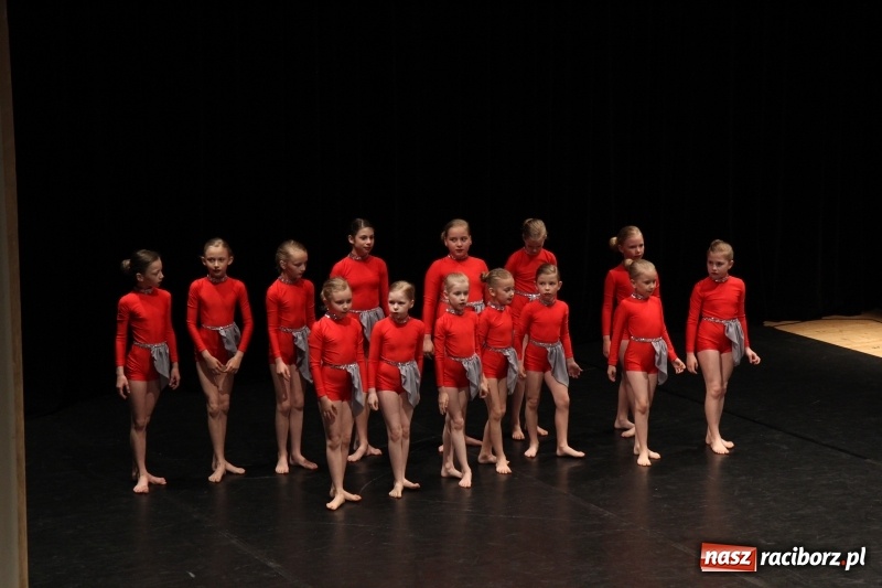 Zdjęcie w galerii na portalu naszraciborz.pl: Taneczne popisy w RCK za sprawą Festiwalu Twórczości Artystycznej wiadomości z regionu