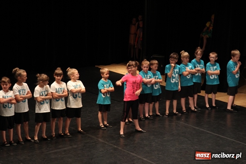 Zdjęcie w galerii na portalu naszraciborz.pl: Taneczne popisy w RCK za sprawą Festiwalu Twórczości Artystycznej wiadomości z regionu