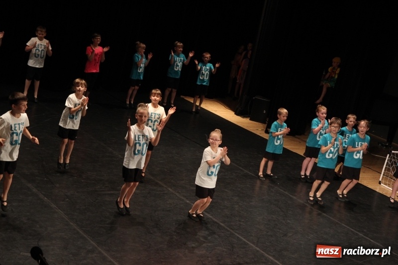 Zdjęcie w galerii na portalu naszraciborz.pl: Taneczne popisy w RCK za sprawą Festiwalu Twórczości Artystycznej wiadomości z regionu