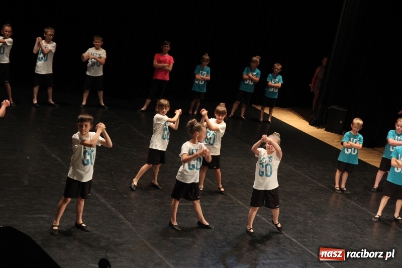Zdjęcie w galerii na portalu naszraciborz.pl: Taneczne popisy w RCK za sprawą Festiwalu Twórczości Artystycznej wiadomości z regionu