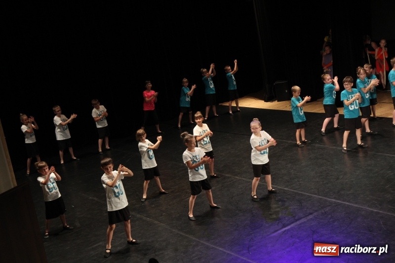 Zdjęcie w galerii na portalu naszraciborz.pl: Taneczne popisy w RCK za sprawą Festiwalu Twórczości Artystycznej wiadomości z regionu