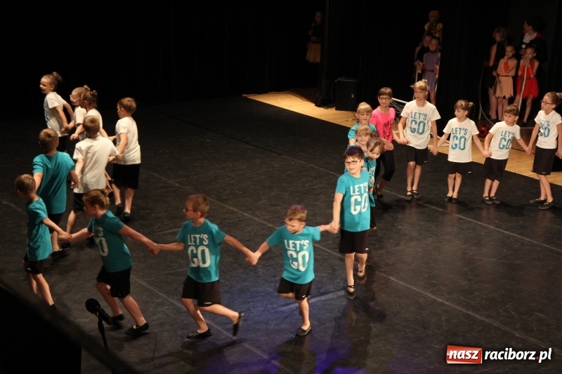Zdjęcie w galerii na portalu naszraciborz.pl: Taneczne popisy w RCK za sprawą Festiwalu Twórczości Artystycznej wiadomości z regionu
